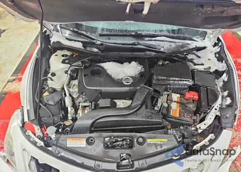 2015 Nissan Altima 2.5 z USA, uszkodzony, nr VIN 1N4AL3AP8FC470735